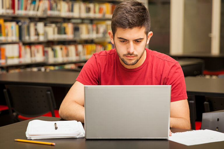 Preparing Students for the Spanish GED® Test through Blended Learning
                      